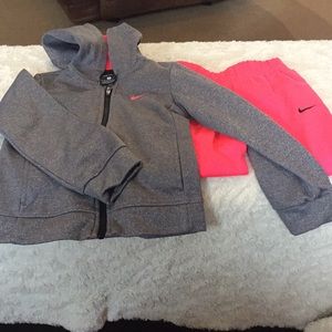 4T Nike outfit